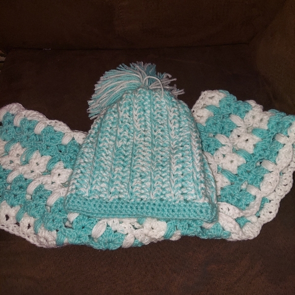 Handmade Crochet Set - Picture 2 of 4